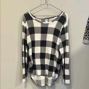 Old Navy Women's Black and White Checkered Top
